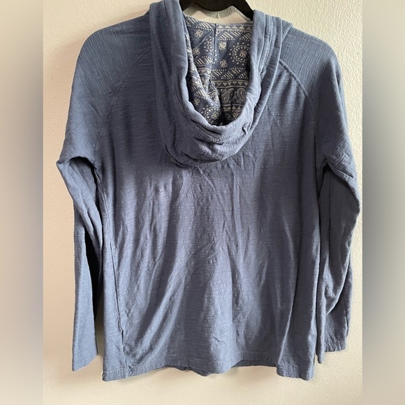 Free Planet cotton hoodie. Blue with printed pocket. Size small. - Picture 2 of 7